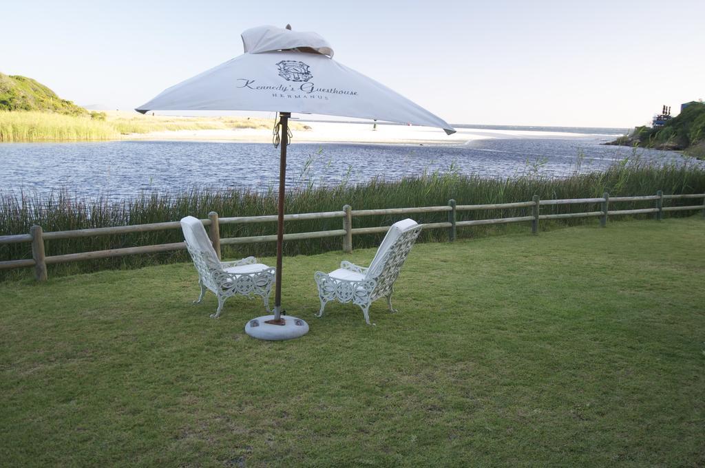 Kennedys Beach Villa Hermanus Buitenkant foto